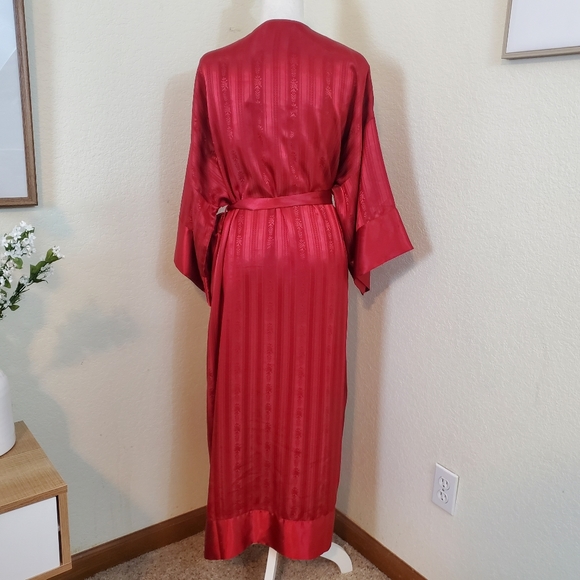 VICTORIA'S SECRET GOLD LABEL Vintage ruby red embossed Robe! Size Small. - Picture 3 of 8